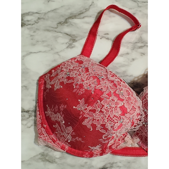 Victoria's Secret Dream Angels Pushup Bra - Picture 5 of 8